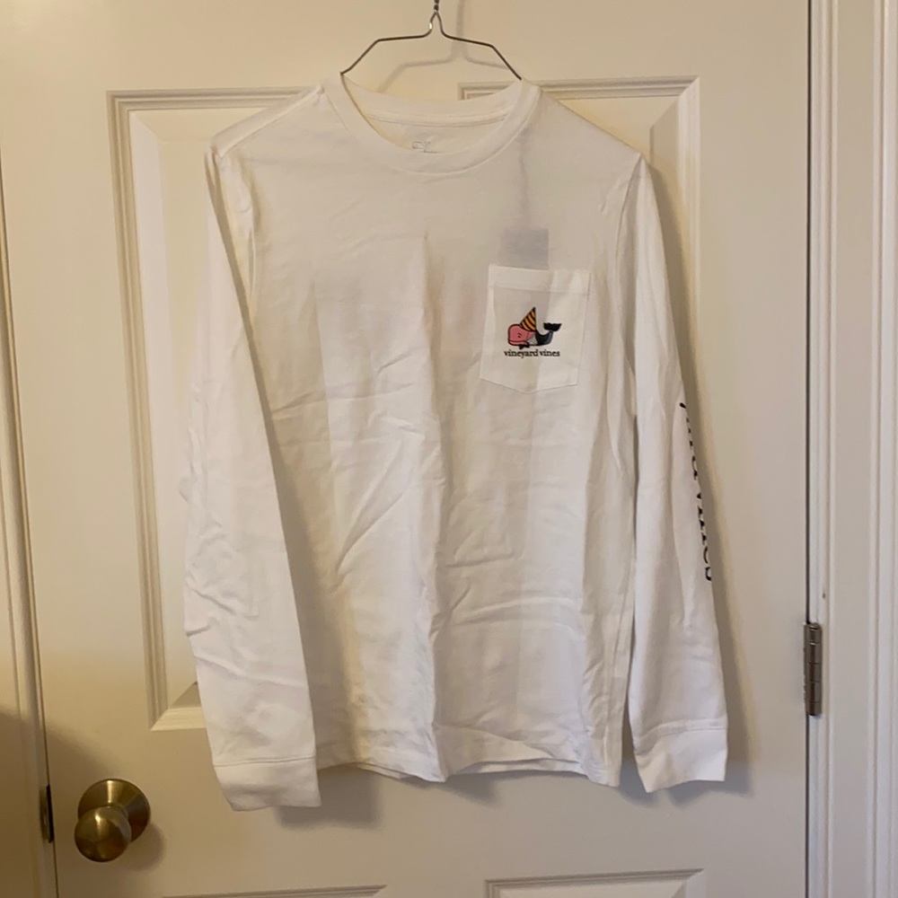 BNWT NEW YEARS VINEYARD VINES SHIRT